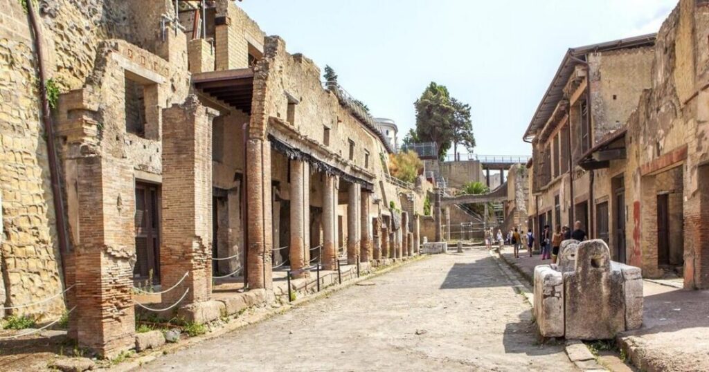  Herculaneum, Italy