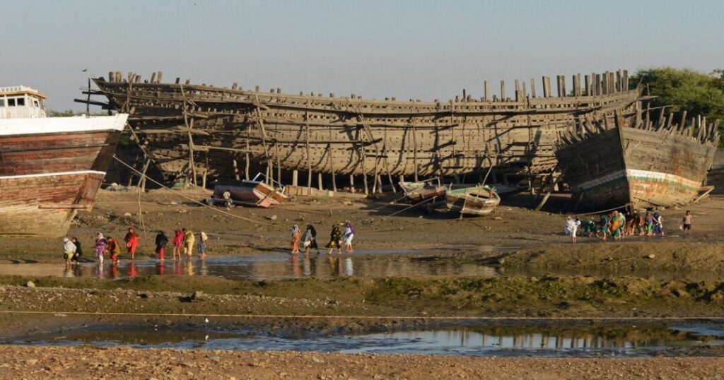 Mandvi City: A Port Town With a 400-Year-Old Shipyard